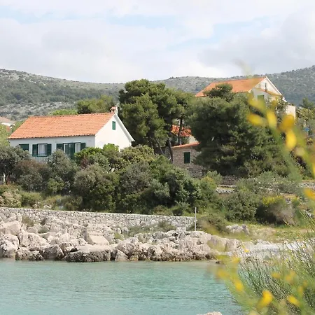 Captains House Podgreben